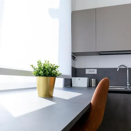 Apartment 7th Floor *